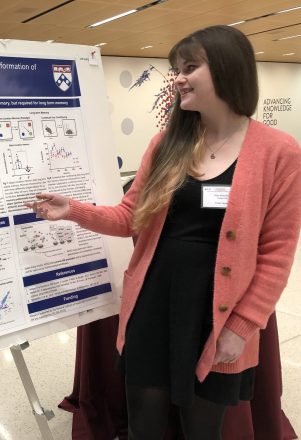 Grad Student Desi Alexander presented her poster on investigating Acss2 in the brain at the Epigenetics and Immunology Symposium.