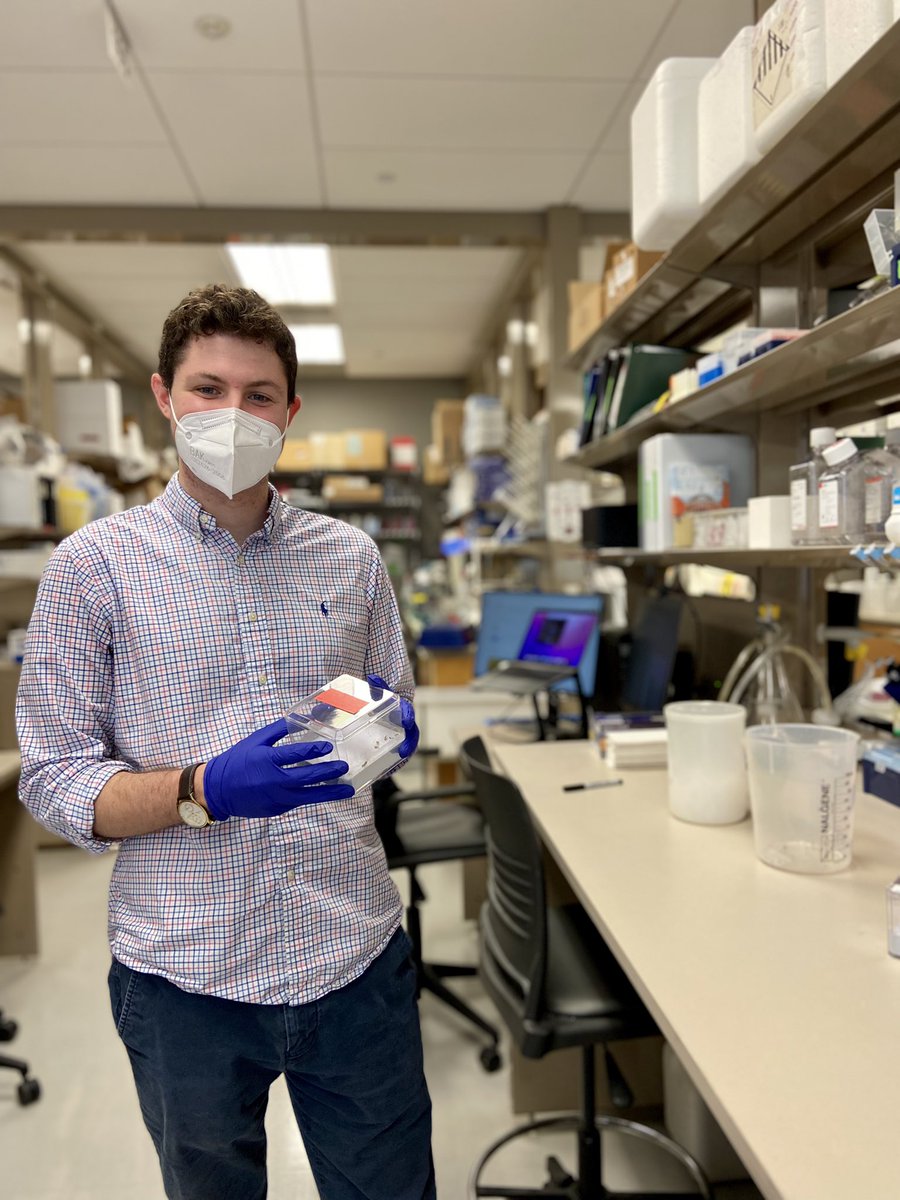 Congrats to our graduate student Michael Gilbert for receiving the ASMS Graduate Student Award for the development of mass spectrometry techniques in Ants!